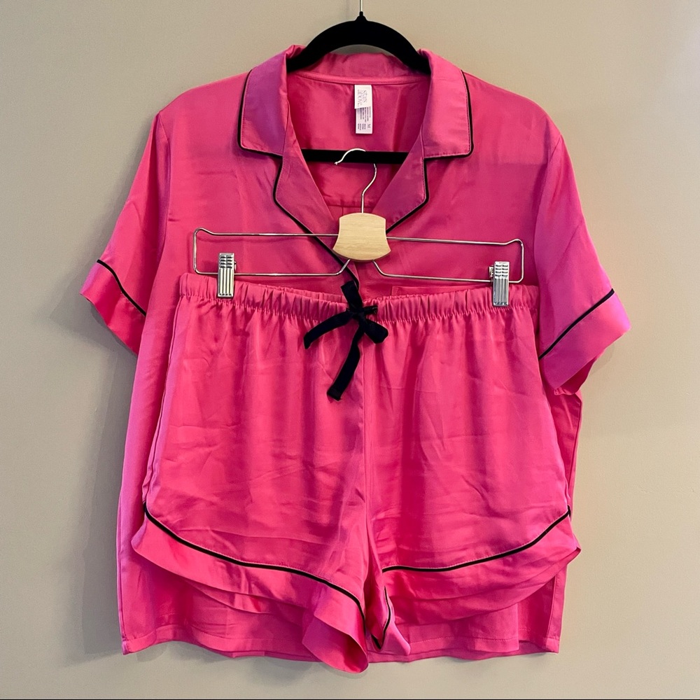 stars above Hot Pink Satin Short Pajama Set with Black Piping